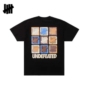 UNDEFEATED 九宮格 背後印花 圓領短袖T恤 男女同款 黑/白