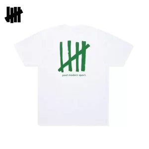 UNDEFEATED 油漆五條杠 寬鬆T恤 男女款上衣 白/黑