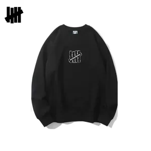 UNDEFEATED 聯名款 LOGO圖案 圓領衛衣 男女同款 黑色/白色
